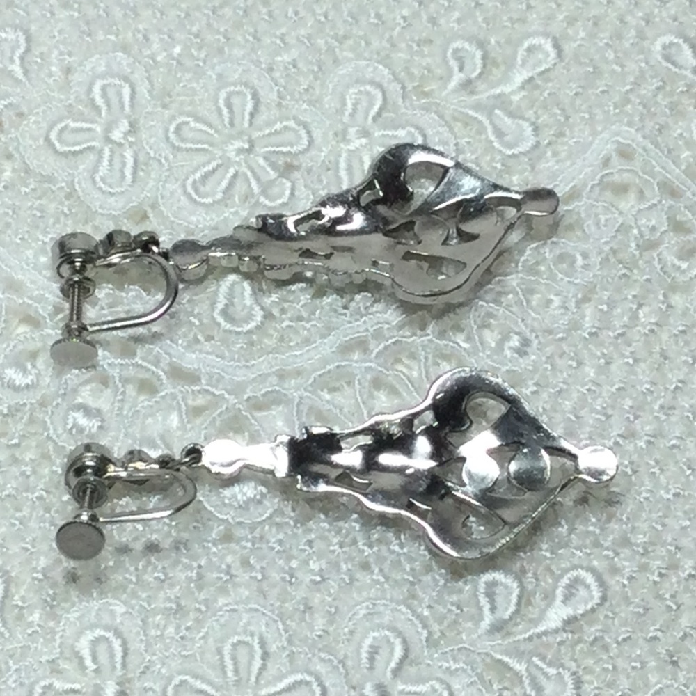 Vintage Drop Filligree Crystal Rhinestone Screw-on Silvertone Statement Earrings - Picture 5 of 5